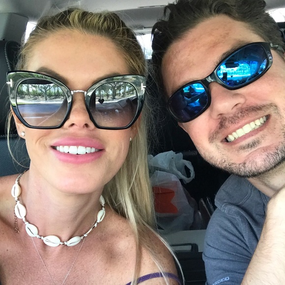 Meet your Posher, Chiquita - Picture 2 of 3